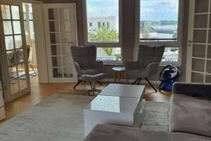 traumhaft gelegene, hochwertig voll möblierte 4-Zimmer Wohnung mit unverbaubarem Rheinblick-Erbpacht