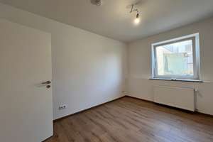 Frisch sanierte 3,5-Zimmer-Wohnung mit großem Balkon und Wohnküche in Uni-Nähe *WG-geeignet* – Berrenrather Straße 138, 50937 Sülz, Köln – Vorschaubild 5