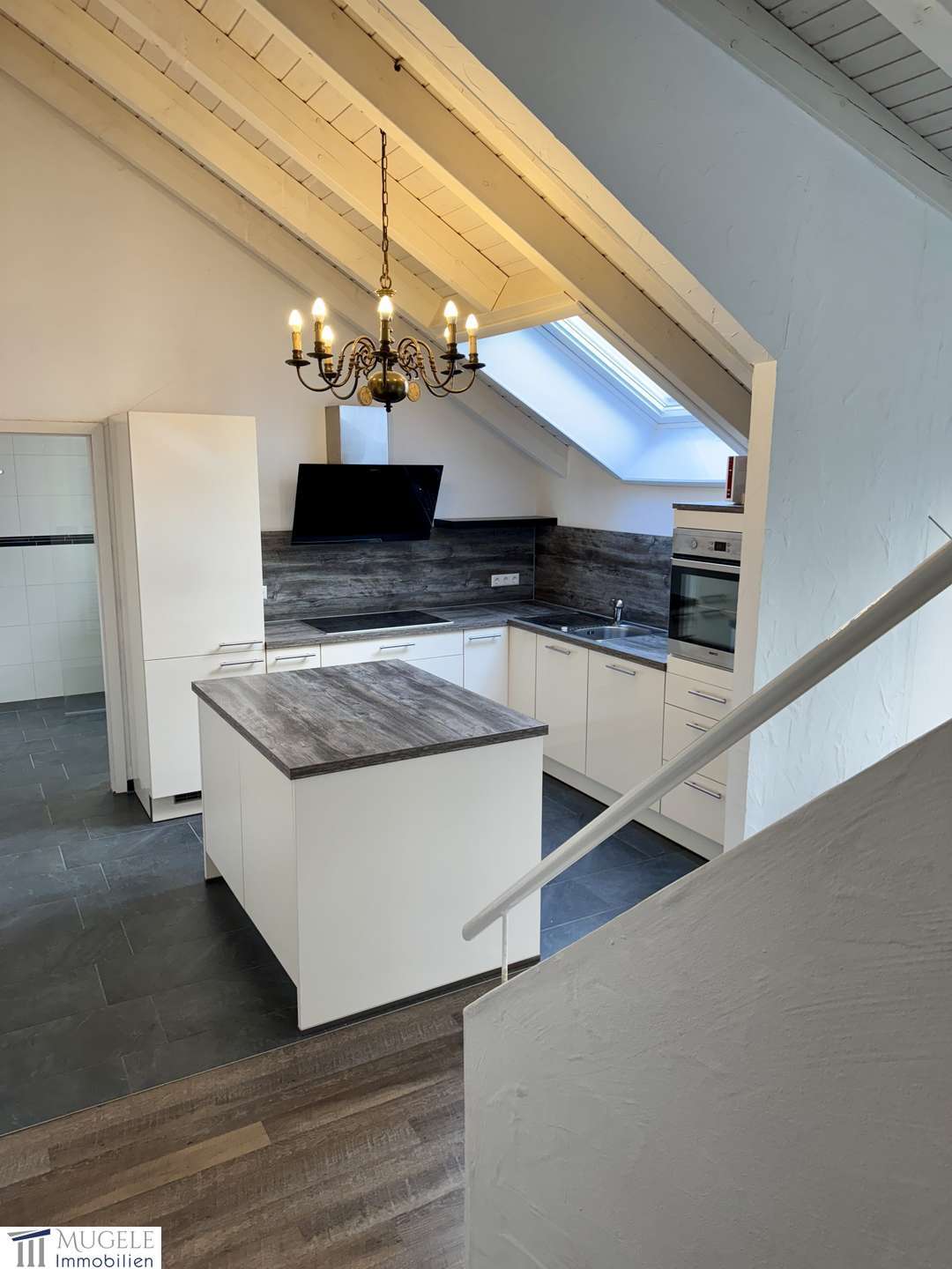 Immobilie in Holzgerlingen - 🏠 Besonderes Architektenhaus in Holzgerlingen – charmant & vielseitig - Bild 3