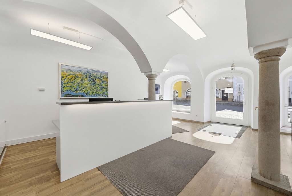 Immobilie in Untergriesbach - Historisches Wohn- und Geschäftshaus mit viel Potential im Baudenkmal Ensemble Markt Untergriesbach - Bild 2