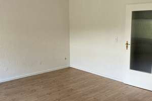 Schönes MRH mit 3­-4 Zi. ca. 81 m2 Wfl. plus ausgeb. Keller auf ca. 130 m2 Grundst. in HH-­Eißendorf – Die vollständige Adresse der Immobilie erhältst du vom Anbieter., 21075 Eißendorf, Hamburg – Vorschaubild 9