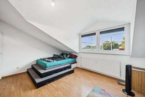 Vermietete 2,5 Zimmer Dachgeschoss Wohnung direkt am Luitpoldpark – 85051 Münchener Straße, Ingolstadt – Vorschaubild 3