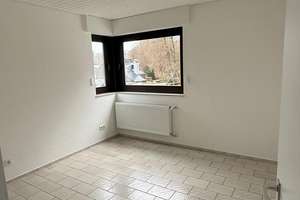 Helle 4-Zimmer-Wohnung mit Balkon im 1. OG im Norden von Darmstadt – Die vollständige Adresse der Immobilie erhältst du vom Anbieter., 64289 Darmstadt-Ost, Darmstadt – Vorschaubild 7
