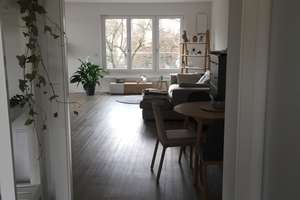Großzügige 2-ZimmerWohnung mit gehobener Innenausstattung mit Balkon und Einbauküche in Augsburg – Jakoberwallstraße 5, 86153 Am Schäfflerbach, Augsburg – Vorschaubild 2