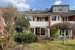 5- Zimmer- Mittelreihenhaus in familiengerechter Lage von Blankenese