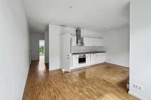 Wasserlage an der Dahme: Bezugsfreie 3-Zimmer-Wohnung mit Aufzug und Süd Loggia in Köpenick – Die vollständige Adresse der Immobilie erhältst du vom Anbieter., 12527 Grünau, Berlin – Vorschaubild 4