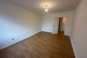 Attraktive Terrassenwohnung in zentraler Lage mit modernem und urbanem Ambiente – Barbarossastraße 26, 41061 Gladbach, Mönchengladbach – Vorschaubild 1
