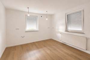  Wie ein Neubau: Frisch renoviertes Haus mit 5 Zimmern zur Erstvermietung in Kirchentellinsfurt – 72138 Kirchentellinsfurt – Vorschaubild 3