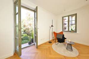 Erstbezug - Gartenpalais-Wohnung "Palma" - 2 Zimmer mit Balkon &  Kamin - Fitness & Sauna!