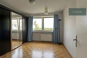 Barrierefrei über den Dächern: vermietete 3-Zimmer-Wohnung mit Alpenblick