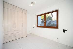 ***KOMFORTABLES REIHENHAUS MIT XXL-GARAGE*** – Die vollständige Adresse der Immobilie erhältst du vom Anbieter., 75397 Simmozheim – Vorschaubild 14