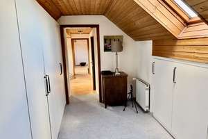 Wunderschönes Altstadthaus
zentral, idyllisch und mit außergewöhnlich viel Platz – Die vollständige Adresse der Immobilie erhältst du vom Anbieter., 61350 Bad Homburg vor der Höhe – Vorschaubild 22