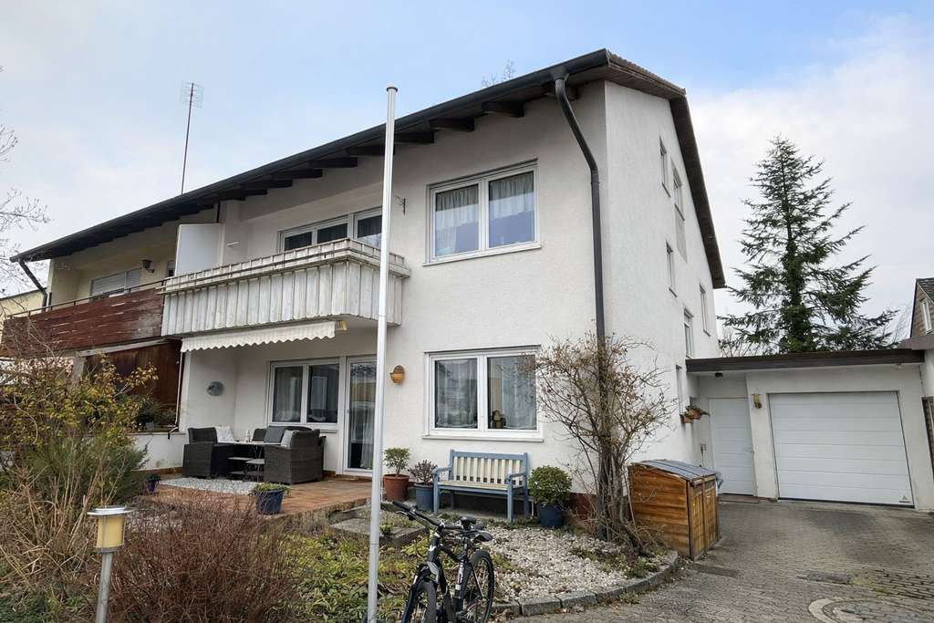 Immobilie in Schwabhausen - Große und ruhige Doppelhaushälfte mit Einliegerwohnung! - Bild 0