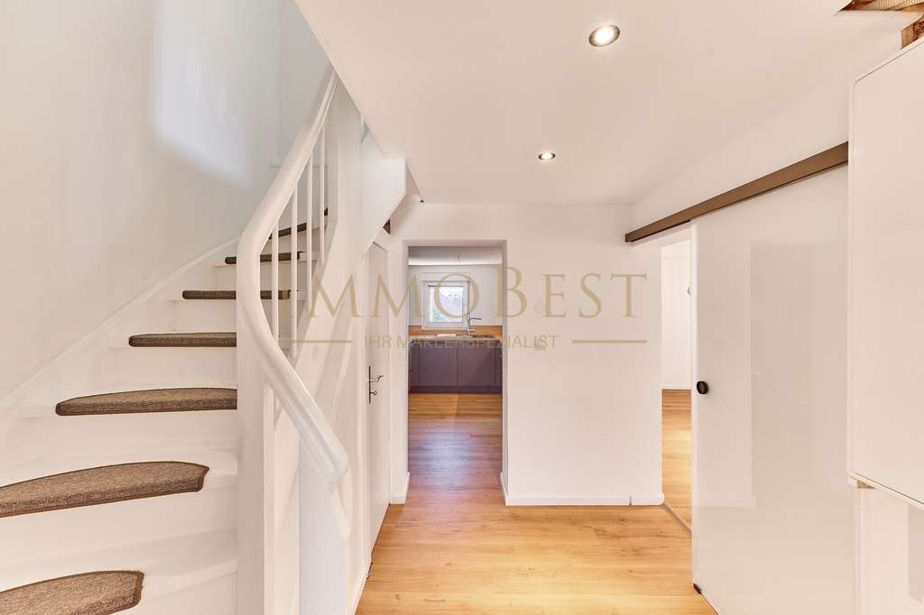 Immobilie in Eschbach - Sofort Bezugsbereit - Freistehendes Einfamilienhaus zum Kauf mit Garage, Hof und Nebengebäuden! - Bild 2