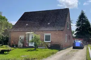 Charmantes Einfamilienhaus!! Zwangsversteigerung!! Provisionsfrei!! – Dithmarschen (Kreis) – Vorschaubild 1