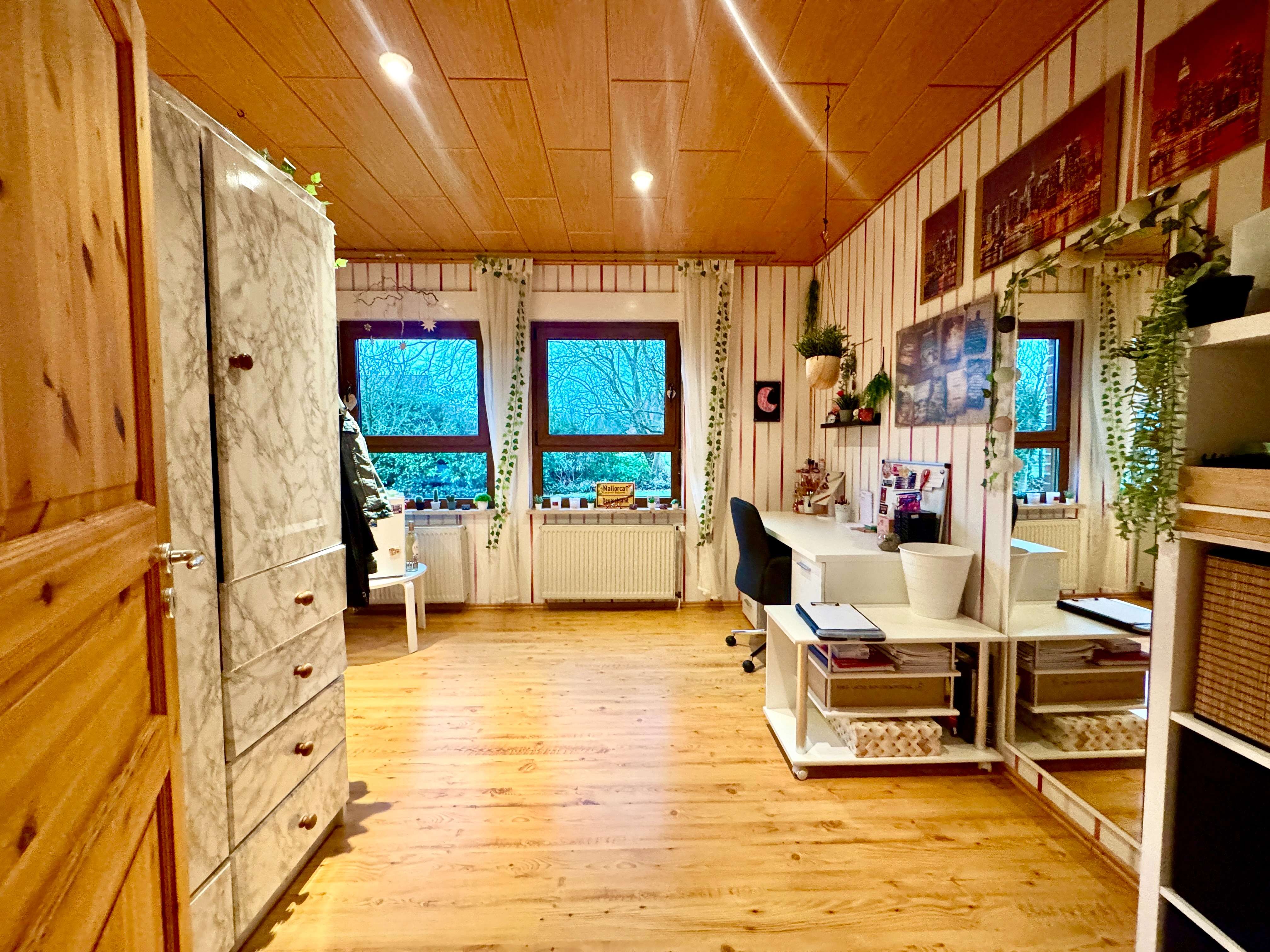 Immobilie in Wietzen - Modernisiertes Zweifamilienhaus mit Einliegerwohnung, Specksteinofen und PV Anlage in Wietzen! - Bild 3