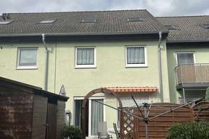 provisionsfrei - bezugsfrei ab 06/2026 - gepflegtes Reihenmittelhaus mit 6 Zimmern in Wittenberg – Wilhelmstraße 31, 6886 Lutherstadt Wittenberg – Vorschaubild 1