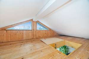 Gemütlich, hell und kunstvoll – 2,5-Zimmer-Wohnung mit 120 m² Gartenparadies – Die vollständige Adresse der Immobilie erhältst du vom Anbieter., 81249 Altaubing, München – Vorschaubild 11