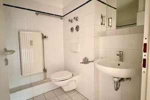 KAPITALANLAGE PORZ  BEZUGSFREIES APARTMENT 3. ETAGE BALKON PARKETT  ZUZÜGLICH TIEFGARAGE KÜCHENZEILE – Urbacher Weg 10-22, 51149 Porz (Ortsteil), Köln – Vorschaubild 9