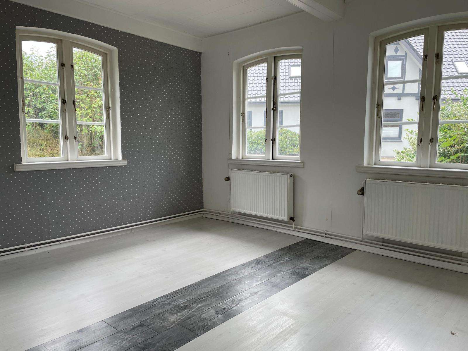 Immobilie in Eggebek - Historisches Reetdachanwesen in zentraler Lage mit optionaler Hauskoppel - Bild 2