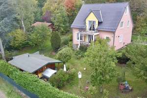 Luxuriöses Einfamilienhaus – klare Linien, hochwertige Materialien, außergewöhnliches Wohnerlebnis – Silberweg 1, 35428 Langgöns – Vorschaubild 2