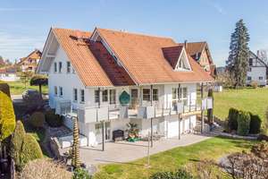 Exklusives Architektenhaus mit Einliegerwohnung in ländlicher Bestlage von Tettnang – Die vollständige Adresse der Immobilie erhältst du vom Anbieter., 88069 Tettnang – Vorschaubild 1