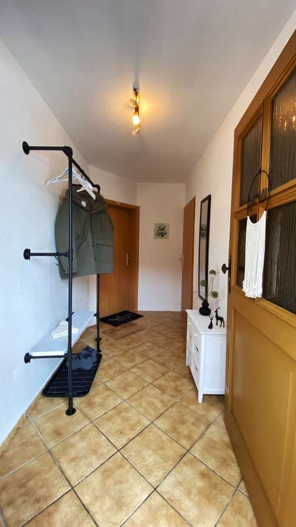 Immobilie in Aletshausen - Großes Zweifamilienhaus mit Einliegerwohnung in ruhiger Lage von Aletshausen  - Bild 1