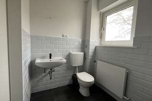 Charmante, renovierte 2-Zimmer-Wohnung mit Loggia in Gievenbeck - *ohne Maklerprovision* – Die vollständige Adresse der Immobilie erhältst du vom Anbieter., 48161 Gievenbeck, Münster – Vorschaubild 3