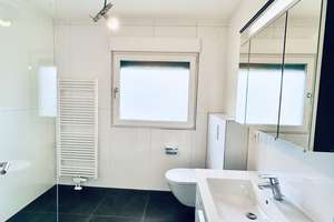 Renovated single family house, 3-bedrooms, 1.5bathrooms, 2 garages, kitchen,  yard , 500mbit/s incl. – 65207 Naurod, Wiesbaden – Vorschaubild 12