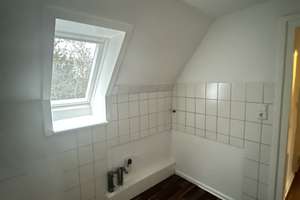 Kleine Single-Wohnung unterm Dach (28qm) – Boelckestraße 6, 24768 Rendsburg – Vorschaubild 3
