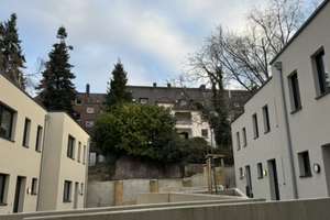 Innenhof | gemütliches Reihenhaus 4-Zi (E3) mit eigenem Garten und Gäste-WC | ab sofort verfügbar! – Waldhausener Straße 130-165, 41061 Gladbach, Mönchengladbach – Vorschaubild 3
