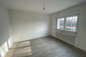 3-Raum mit Balkon - junges Paar gesucht – Elsterbuschstr. 28, 45307 Leithe, Essen – Vorschaubild 2