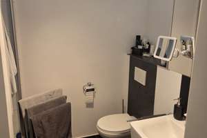 Neuwertige Balkonwohnung mit Einbauküche und schickem Duschbad, Gäste-Wc und Garage. – Kölnerstr. 106, 50226 Frechen – Vorschaubild 9