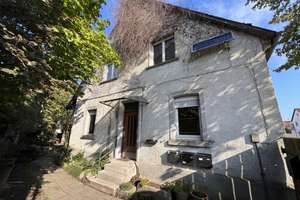 Zweifamilienhaus im Dornröschenschlaf und Grundstück mit Potenzial! Bebauung in 2. Reihe denkbar – Die vollständige Adresse der Immobilie erhältst du vom Anbieter., 76676 Graben-Neudorf – Vorschaubild 2