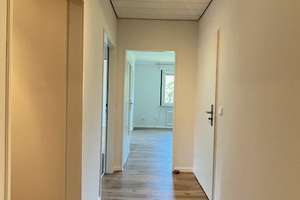 Gepflegtes Zweifamilienhaus auf tollem Sonnengrundstück  (EG vermietet - OG bezugsfrei) – Am Saulefeld 13, 86477 Adelsried – Vorschaubild 6