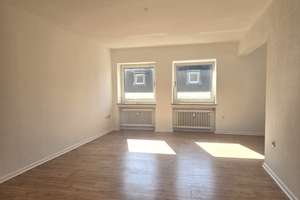 **Geräumige und bezugsfertige 3-Raum in Rüttenscheid** Balkon + Aufzug – Rüttenscheider Str. 169, 45131 Rüttenscheid, Essen – Vorschaubild 2