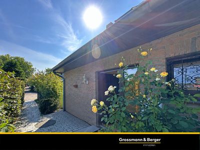 Sonnige Doppelhaushälfte mit Keller & Carport