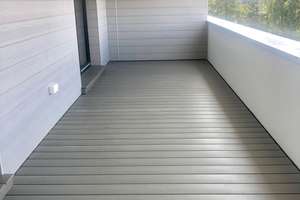 Exklusive 2-Raum Dachgeschosswohnung mit Einbauküche, zwei Dachterrassen, Fahrstuhl u.Tiefgarage! – Luten-Bohn-Weg 10, 18055 Brinckmansdorf, Rostock – Vorschaubild 3
