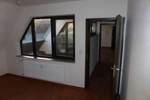 Wohlfühl 5-Zimmer-Dachatelier Wohnung mit Loggia und Einbauküche – 97070 Altstadt, Würzburg – Vorschaubild 13