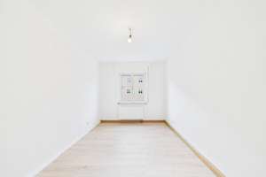 Urban wohnen! Moderne 3-Zimmer-Wohnung mit sonnigem Balkon in der Neu-Ulmer Innenstadt! – Die vollständige Adresse der Immobilie erhältst du vom Anbieter., 89231 Neu-Ulm – Vorschaubild 9