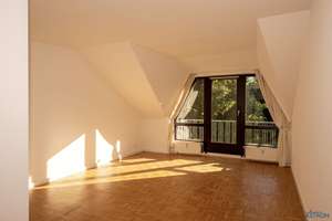 Charmante 2-Zi.-Dachgeschosswohnung mit Balkon und Tiefgaragenstellplatz – Die vollständige Adresse der Immobilie erhältst du vom Anbieter., 22761 Bahrenfeld, Hamburg – Vorschaubild 4