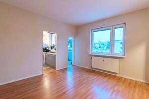 Langfristige Wertanlage in Spandau: Vermietetes 1-Zimmer-App. mit sonnigem Südbalkon & Stellplatz