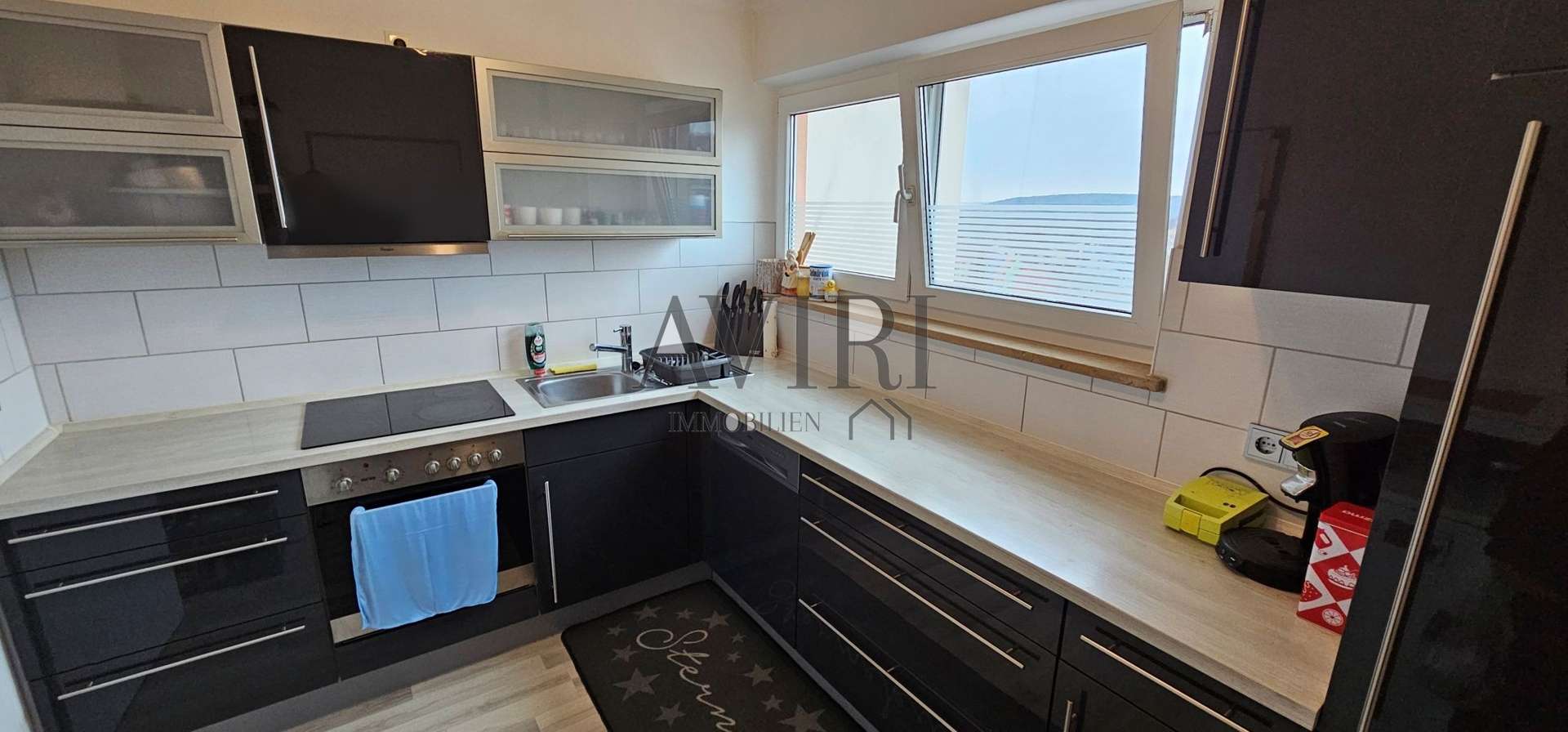 Immobilie in Memmelsdorf - Schöne 3-Zimmerwohnung inkl. Kfz-Stellplatz und Balkon mit Weitsicht - Bild 1