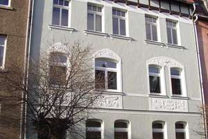 gemütlicher Altbau - mit Balkon - guter Zuschnitt, schöne Ausstattung