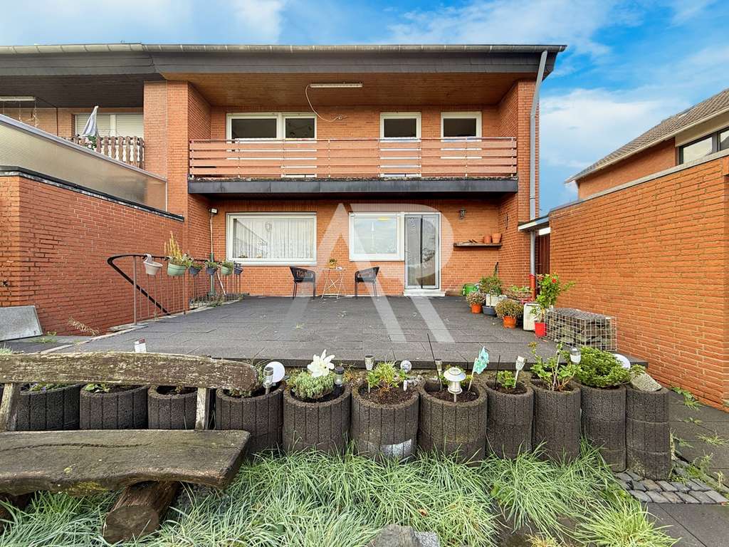 Immobilie in Aldenhoven - Einmalige Gelegenheit! Gepflegtes Ein-/ Zweifamilienhaus mit unverbaubarem Fernblick in Aldenhoven! - Bild 0