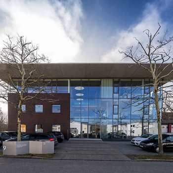 ATELIER WEST I | Architektonisches Highlight in direkter Parklage mit großem Besprechungsbereich