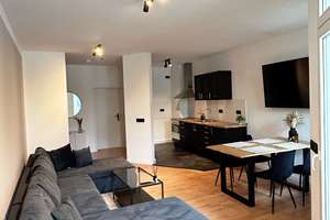 Möblierte 2-Zimmer-Wohnung mit Loggia