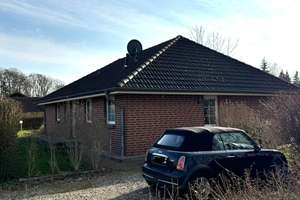 Traumhafter Bungalow in phantastischer Feldrandlage im begehrten Bäk – Die vollständige Adresse der Immobilie erhältst du vom Anbieter., 23909 Bäk – Vorschaubild 1