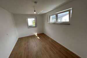 Schöne Familienfreundliche 5-Zimmer-Doppelhaushälfte mit Keller und Doppel-Carport in Schliengen – Wassengärtle 23, 79418 Schliengen – Vorschaubild 9