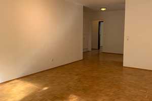 Sehr gut geschnittene 4 Zimmerwohnung, 2 Bäder,  in der Nähe der Innenstadt und des Kurparks – Wiesbaden – Vorschaubild 12